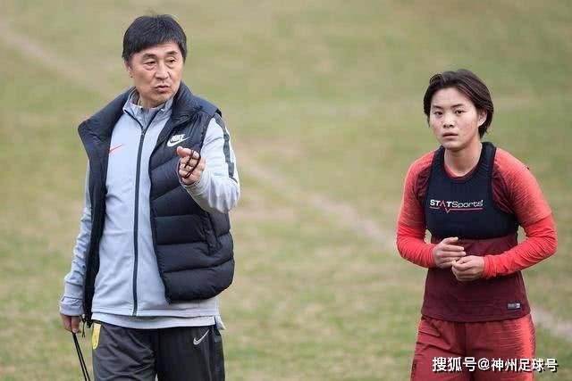 阿代-马拉的球风引发对西班牙内线明星的联想